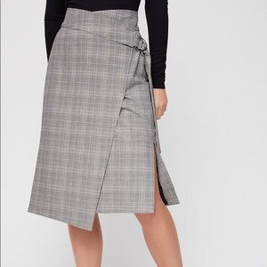 Aritzia Cosway Midi Skirt